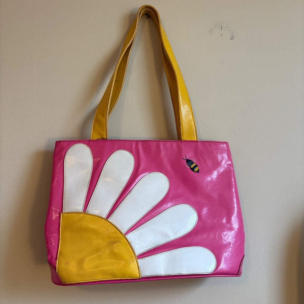 Vintage 2000's Y2K Women's Michael Simon Collage Honey Bee Leather Shoulder Bag